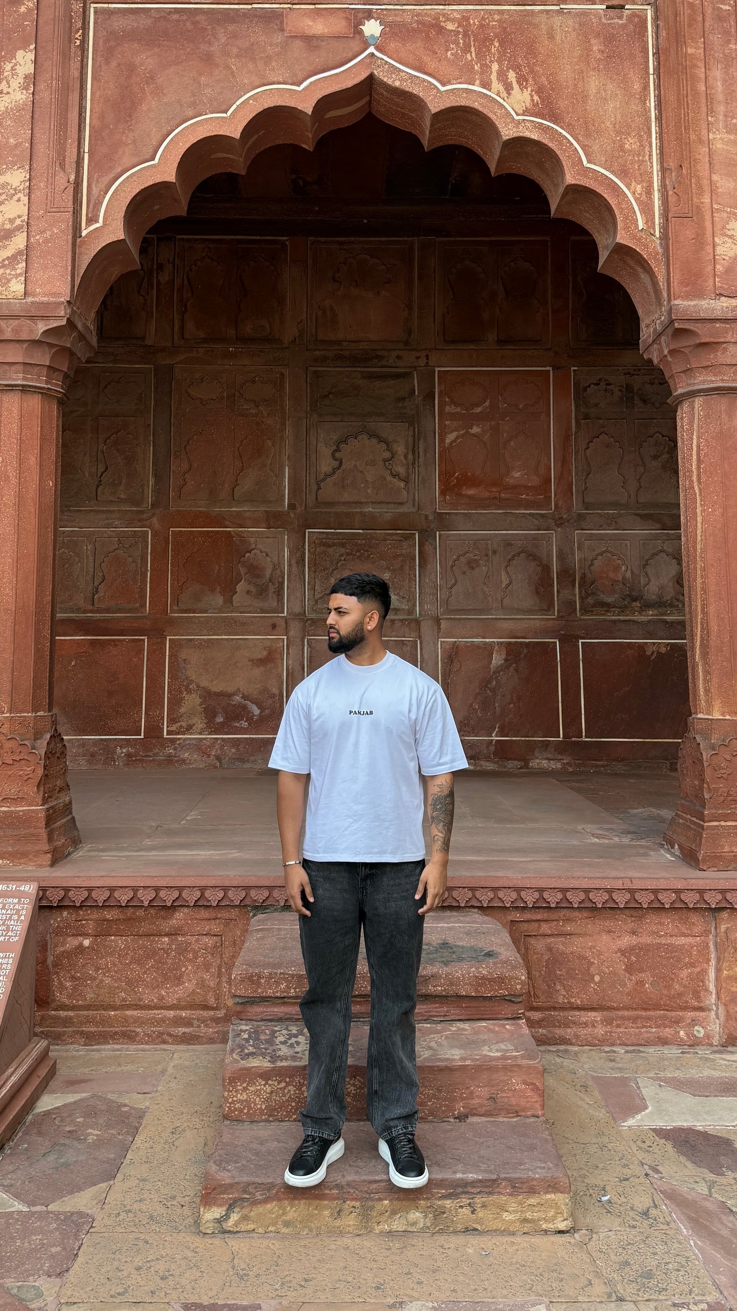 Kanak Oversized T-Shirt (White)